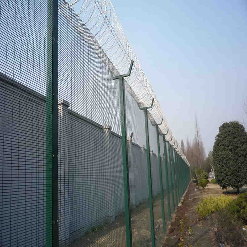 青岛监狱围栏网喷涂加工工艺！